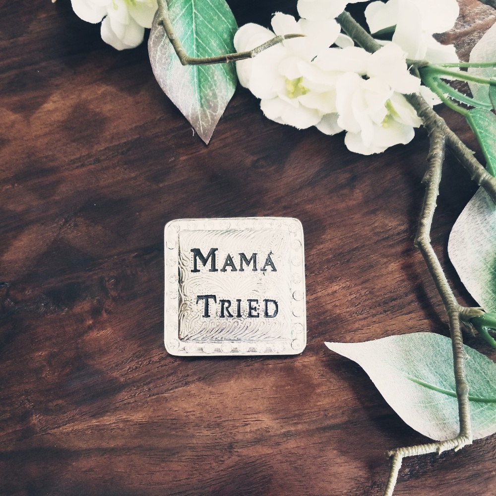 NWOT Mama Tried necklace pendant
